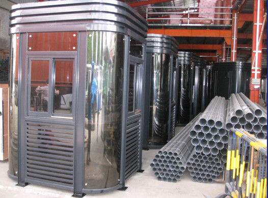1500x2400mm Or Customized Security Guard House Earthquake Proof Grade 8.3 Gross Weight 320KG to 550KG Depend On Size Guard Booth