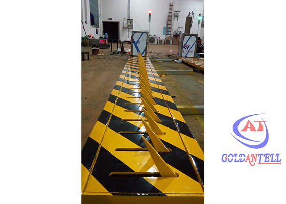 5 Meter Long Tyre Spike Barrier Automatic Remote Control Road Spike Barrier With LED Light