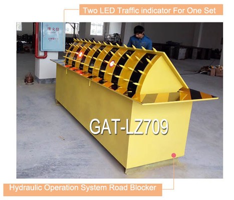 Red Led Traffic Light Automatically Hydraulic Road Blocker With Rising Vehicle Blocker